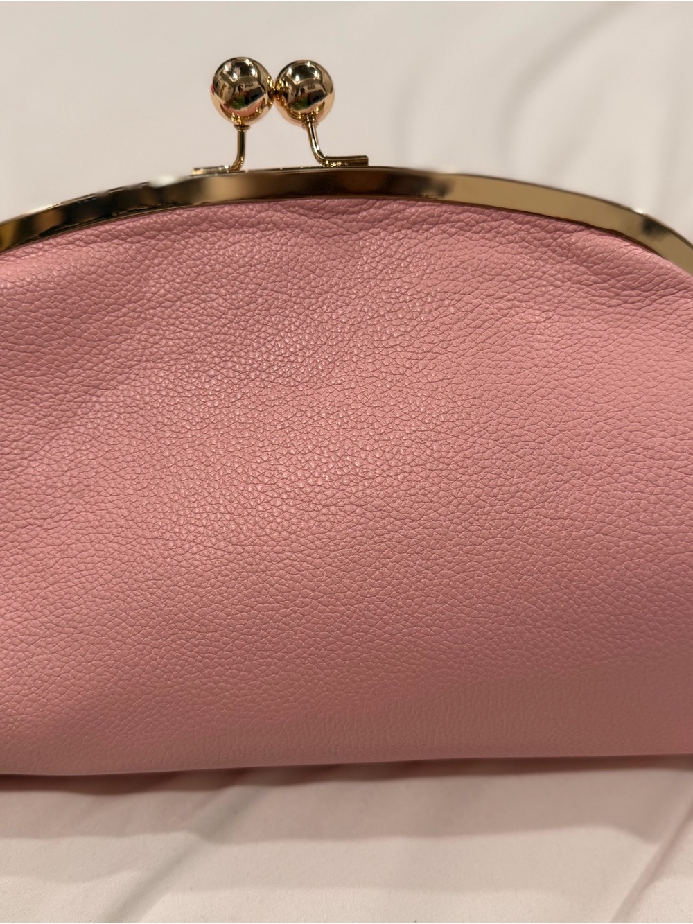 Elegant Pink Kiss-Lock Wristlet Clutch with Gold Frame